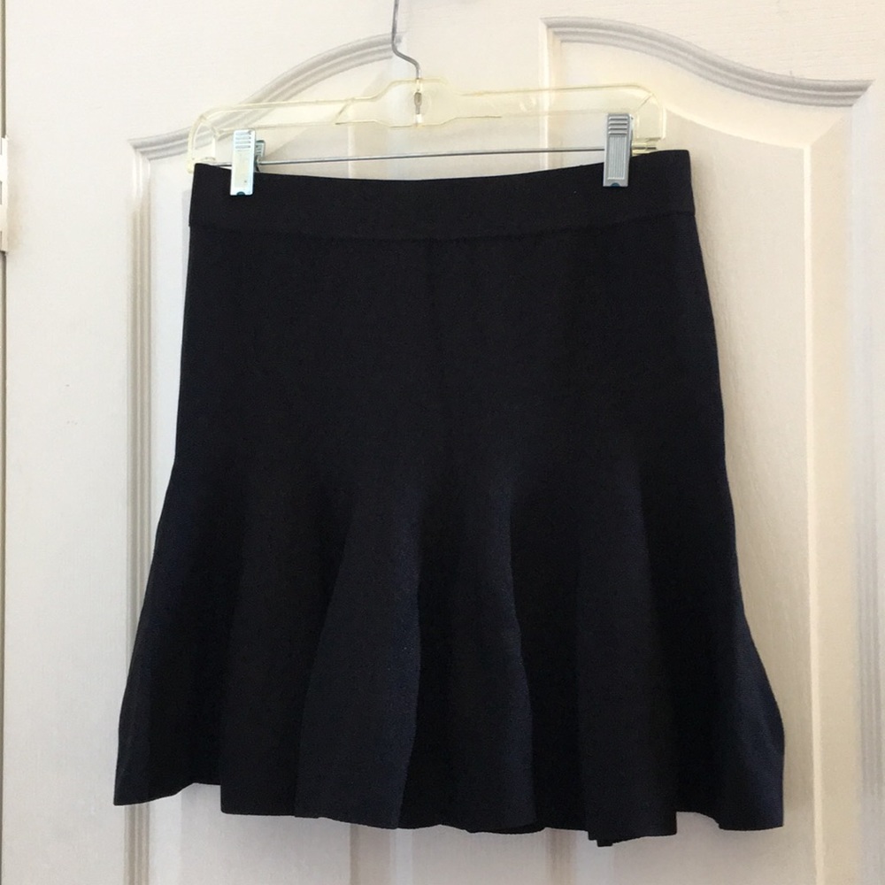 FINAL MARKDOWN Trendy hypr skirt large